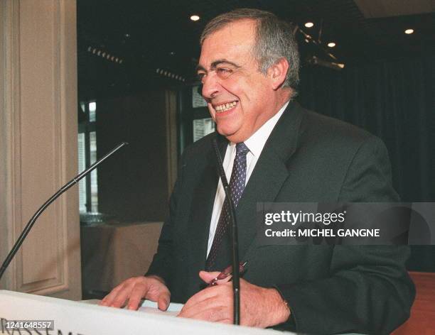 Le président du RPR, Philippe Séguin présente ses voeux à la presse, le 15 janvier au siège du parti à Paris, au lendemain de l'incident à...