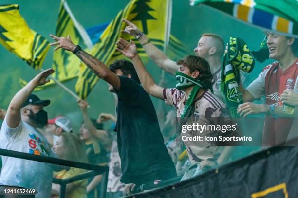 Timbers Fans 1,441 Portland Timbers Fans Stock Photos, High-Res Pictures, and Images ...