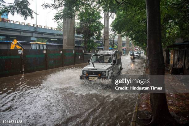 Jogeshwari Vikhroli Link Road Photos and Premium High Res Pictures