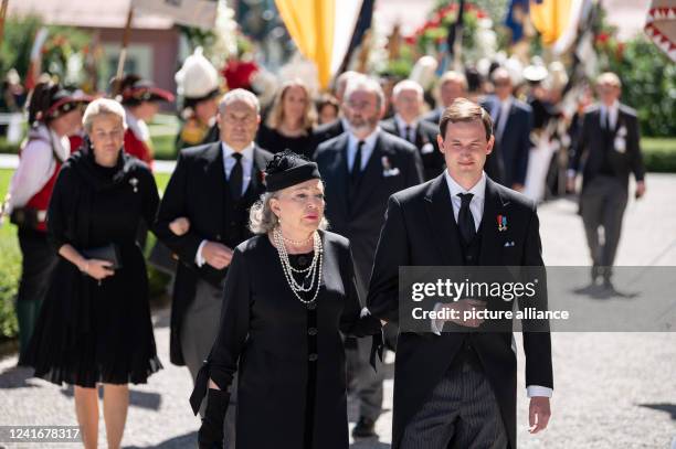 July 2022, Baden-Wuerttemberg, Altshausen: Diane Duchess of Württemberg, widow of Carl Duke of Württemberg is accompanied by Duke Wilhelm of...