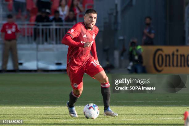 Alejandro Pozuelo in action during the MLS game between Toronto FC and Seattle Sounders FC at BMO field in Toronto. The game ended 2-0 For Seattle...