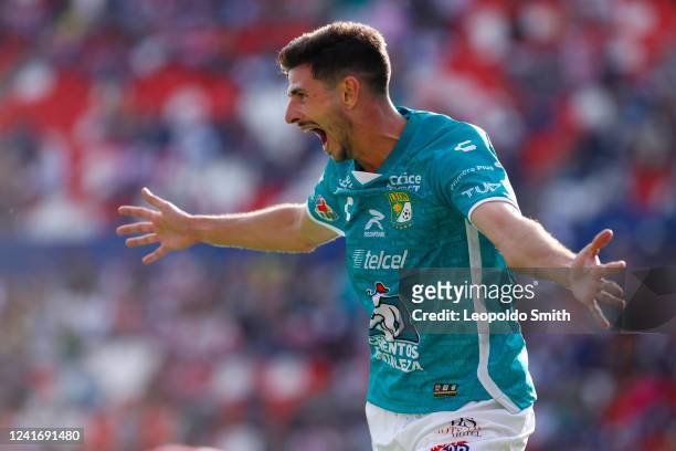 Lucas Di Yorio of Leon celebrates after scoring the second goal of his team during the 1st round match between Atletico San Luis and Leon as part of...