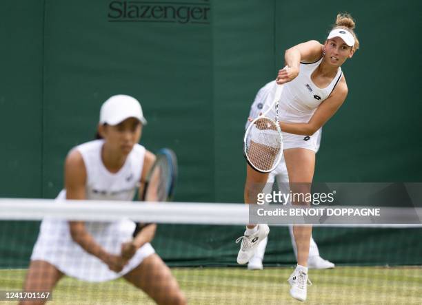 Chinese Zhang Shuai and Belgian Elise Mertens pictured during a third round game in the women's doubles tournament between Belgian Mertens - Chinese...
