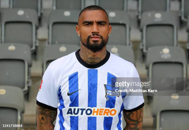 Kevin Prince Boateng of Hertha BSC poses during the team presentation at Schenckendorffplatz on July 5, 2022 in Berlin, Germany.