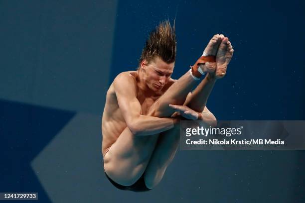 Samuel Fricker of Australia competes in the Men's 10m Platform Final on day eight of the Budapest 2022 FINA World Championships at Duna Arena on July...