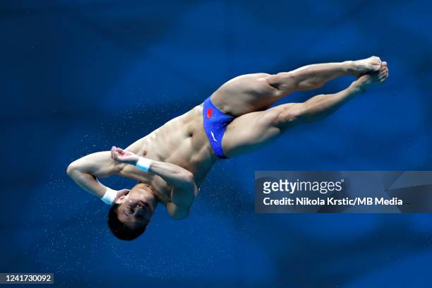 Jian Yang of China competes in the Men's 10m Platform Final on day eight of the Budapest 2022 FINA World Championships at Duna Arena on July 3, 2022...