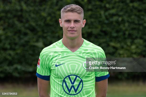 Micky van de Ven of VfL Wolfsburg poses during the team presentation at Volkswagen Arena on July 6, 2022 in Wolfsburg, Germany.