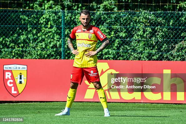 237 Valenciennes Fc V Racing Club De Lens Photos & High Res Pictures -  Getty Images