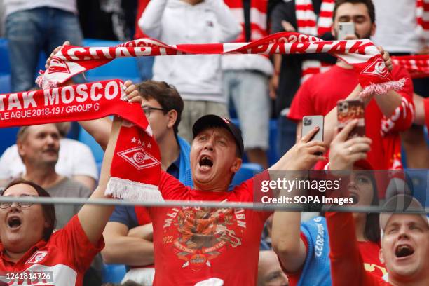 File:Spartak Moscow fans.jpg - Wikimedia Commons