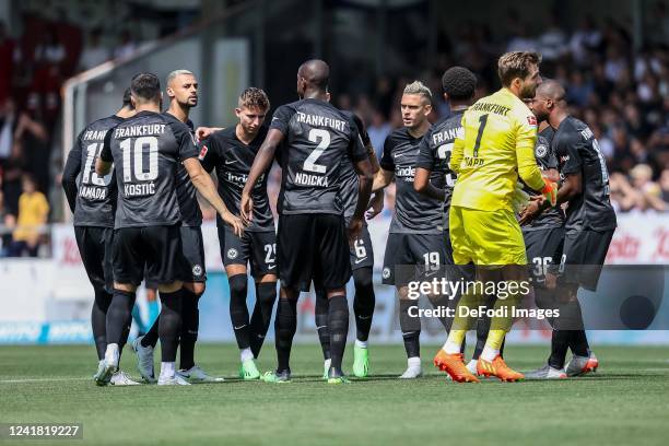 The player's of Eintracht Frankfurt form a circle prior to the Pre-Season test match between Linzer ASK vs Eintracht Frankfurt on July 9, 2022 in...