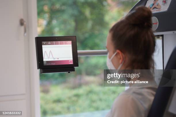 July 2022, Berlin: Long Covid" patient Birgit S. During medical training therapy at Unfallkrankenhaus Berlin . She worked as a nurse and became...