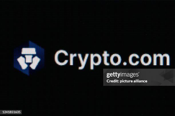 July 2022, Baden-Wuerttemberg, Rottweil: The logo of the crypto exchange Crypto.com can be seen on the screen of a computer in an office. Photo:...
