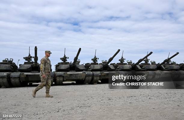 Base U Tank Us Military Tanks Photos and Premium High Res Pictures - Getty Images