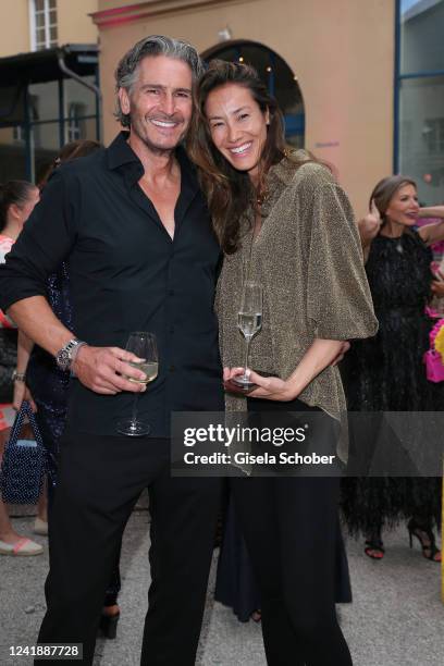 498 His Girlfriend Daniela Photos & High Res Pictures - Getty Images