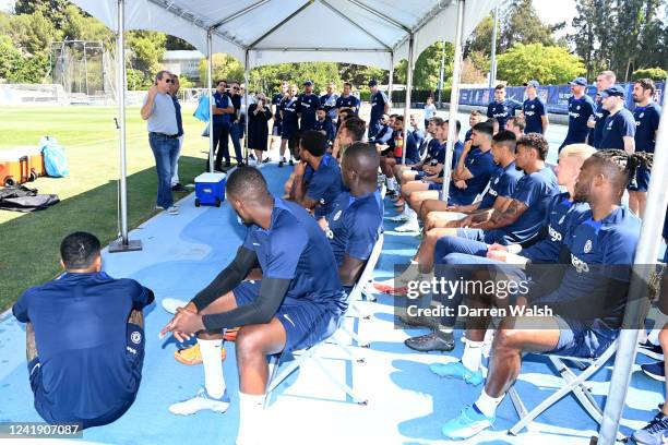 Co Owners Todd Boehly and Behdad Eghbali of Chelsea talk to the squad before a training session at Drake Stadium UCLA Campus on July 14, 2022 in Los...