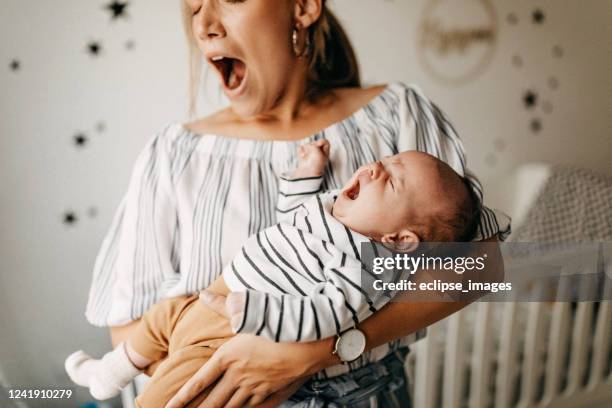mammas pojke - trött bildbanksfoton och bilder