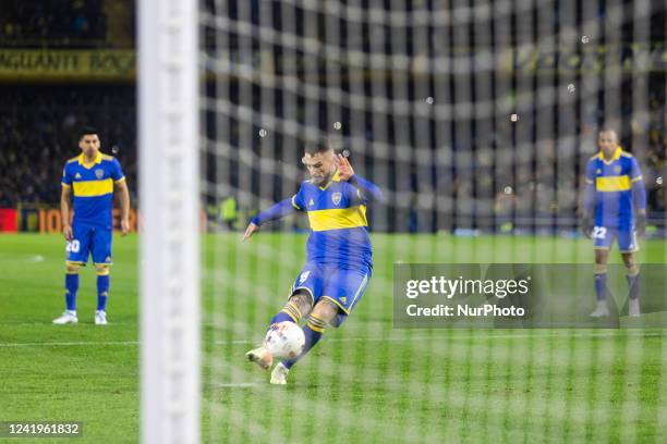 Dario Benedetto of Boca Juniors kicks the penalty and fails during a match between Boca Juniors and Talleres as part of Liga Profesional 2022 at...