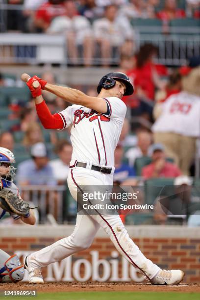 Atlanta Braves first baseman Matt Olson bats during an MLB game against the New York Mets on July 12, 2022 at Truist Park in Atlanta, Georgia.