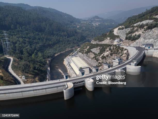 The Daivoes Hydroelectric dam, part of the Tamega Electricity System, operated by Iberdrola SA, in the Tamega river valley in Ribeira de Pena,...