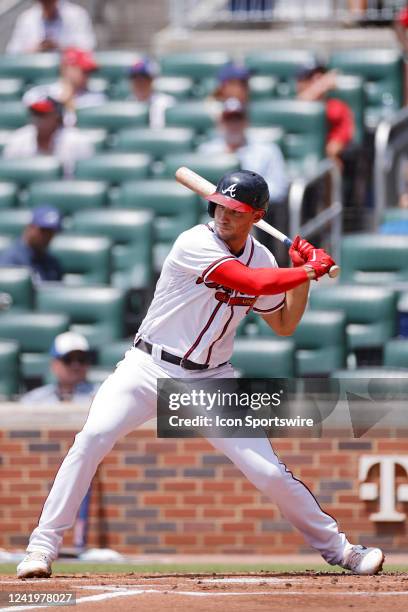 Atlanta Braves first baseman Matt Olson bats during an MLB game against the New York Mets on July 13, 2022 at Truist Park in Atlanta, Georgia.