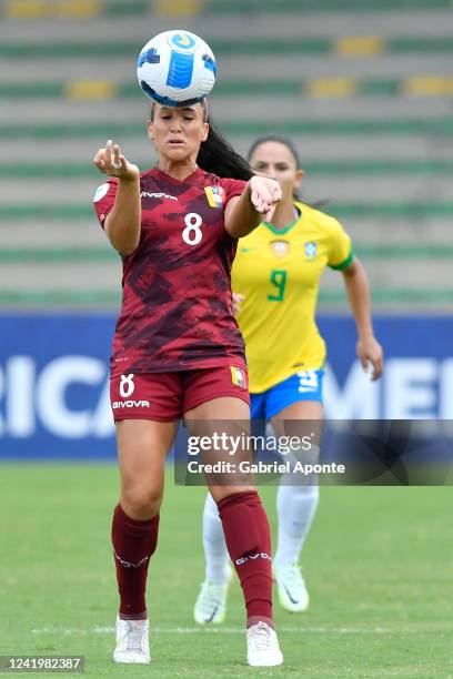 Sonia Maria O'Neill of Venezuela heads the ball during a match between Venezuela and Brazil as part of Women's CONMEBOL Copa America 2022 at...
