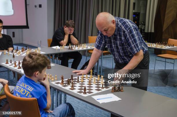 Tournament chess board hi-res stock photography and images - Alamy