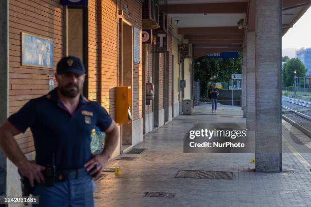 State police intervening after the drug-related assault inside the Rieti station, 20 July 2022.