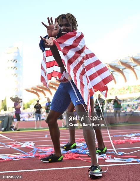 Oregon , United States - 21 July 2022; Noah Lyles of USA celebrates after winning the Men's 200m final during day seven of the World Athletics...
