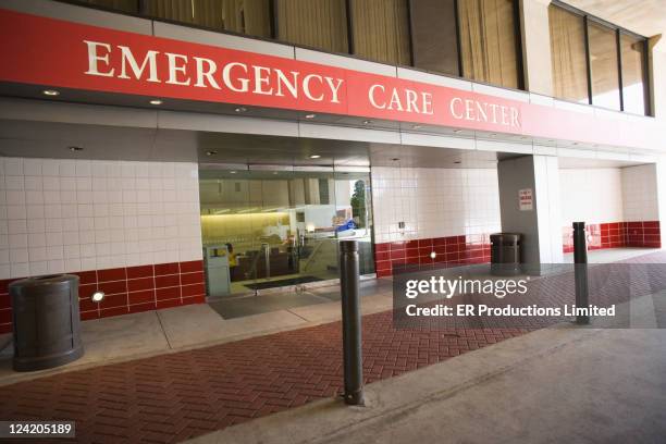 hospital emergency room entrance - hospital exterior stock pictures, royalty-free photos & images