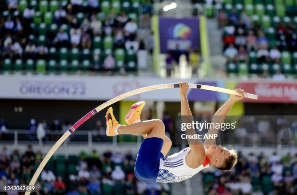 Thibaut Collet in action during the pole vault qualifier on Day 8 of the World Athletics Championships at Hayward Field stadium. ANP ROBIN VAN...