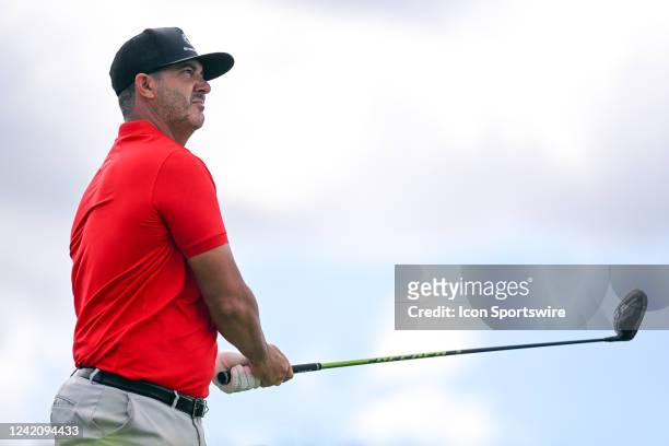 Scott Piercy tracks his tee shot on the first hole during the final round of the 3M Open at TPC Twin Cities on July 24, 2022 in Blaine, Minnesota