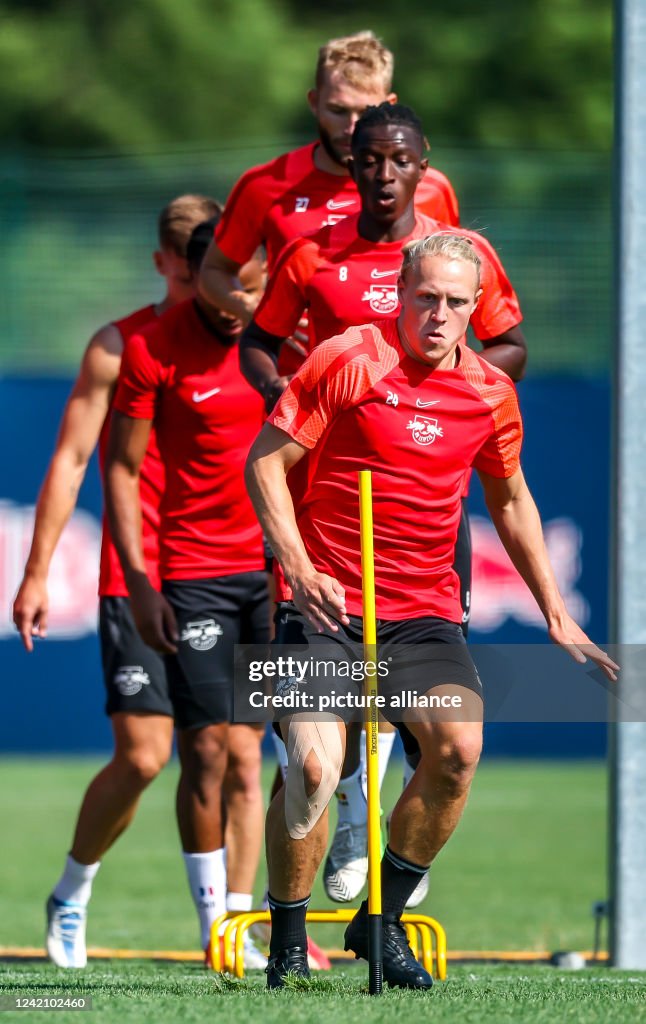 Training RB Leipzig before the Supercup