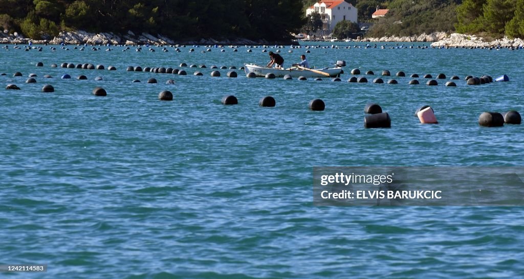 CROATIA-BOSNIA-TRANSPORT-TOURISM