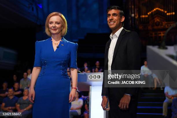 Britain's Foreign Secretary Liz Truss and former chancellor to the exchequer Rishi Sunak, contenders to become the country's next prime minister,...