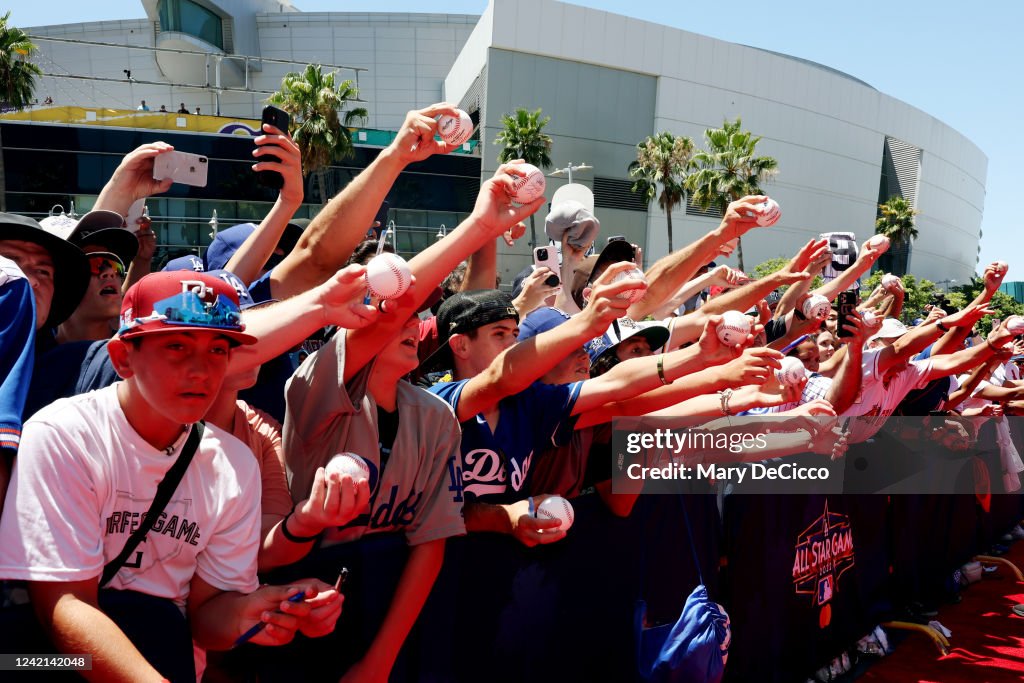 All-Star Red Carpet Show