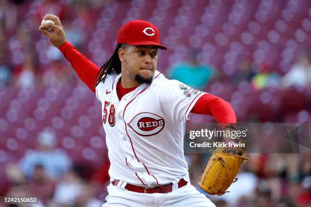 Luis Castillo of the Cincinnati Reds throws a pitch during the second inning of the game against the Miami Marlins at Great American Ball Park on...