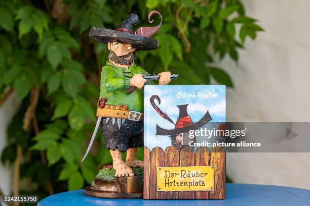 Robber Hotzenplotz 51 The Robber Hotzenplotz Photos & High Res Pictures - Getty Images