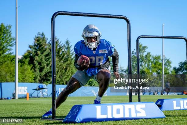 Jermar Jefferson of the Detroit Lions runs a drill during the Detroit Lions Training Camp at the Lions Headquarters and Training Facility on July 29,...