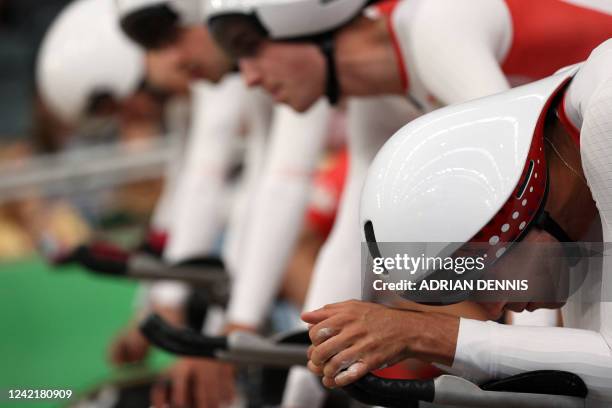 Team Englad line up to compete in the men's 4000m team pursuit final for the gold medal on day one of the Commonwealth Games, at the Lee Valley...