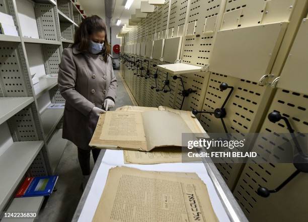 Library Conservator 45 Paper Conservator Stock Photos, High-Res Pictures, and Images ...