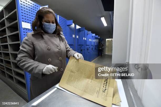 Library Conservator Paper Conservator Photos and Premium High Res Pictures - Getty Images