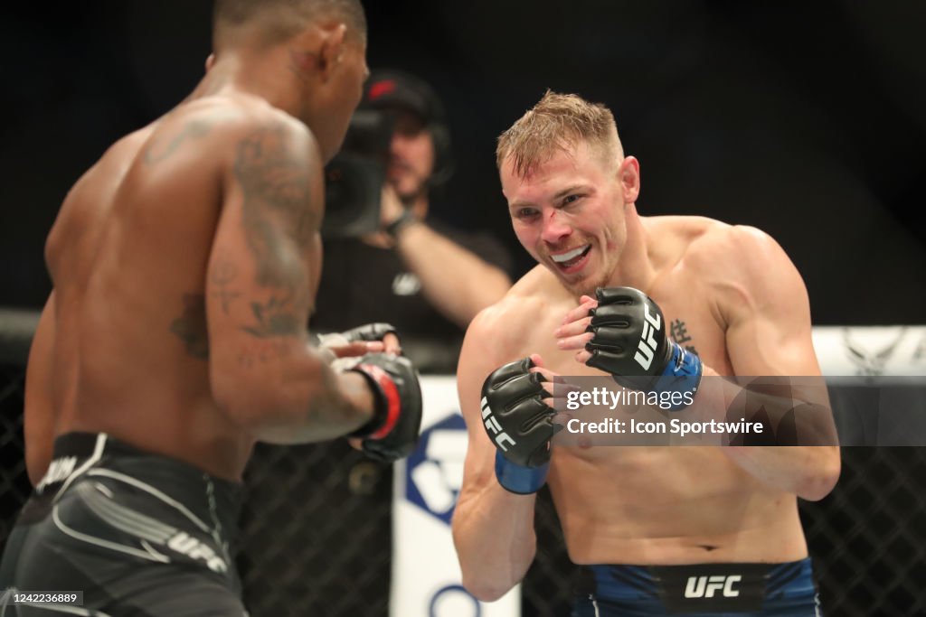 MMA: JUL 30 UFC 277