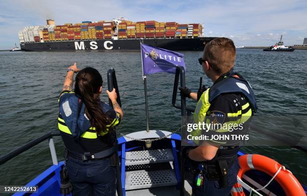 Police Container Terminal 3,957 Drugs Boat Stock Photos, High-Res Pictures, and Images - Getty Images