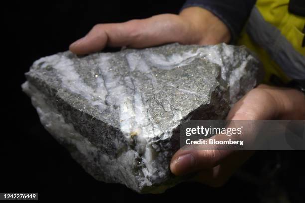 Gold Inside 1,116 Inside Gold Mine Stock Photos, High-Res Pictures, and Images ...