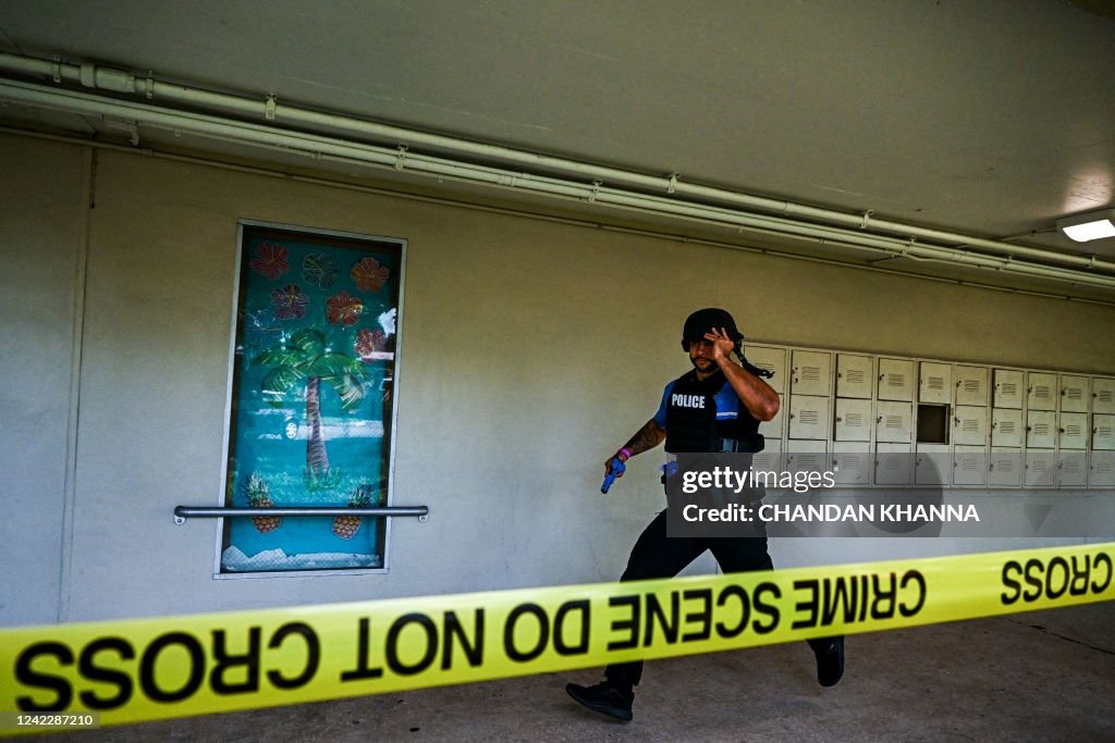 US-CRIME-POLICE-SCHOOL-SHOOTING-DRILL