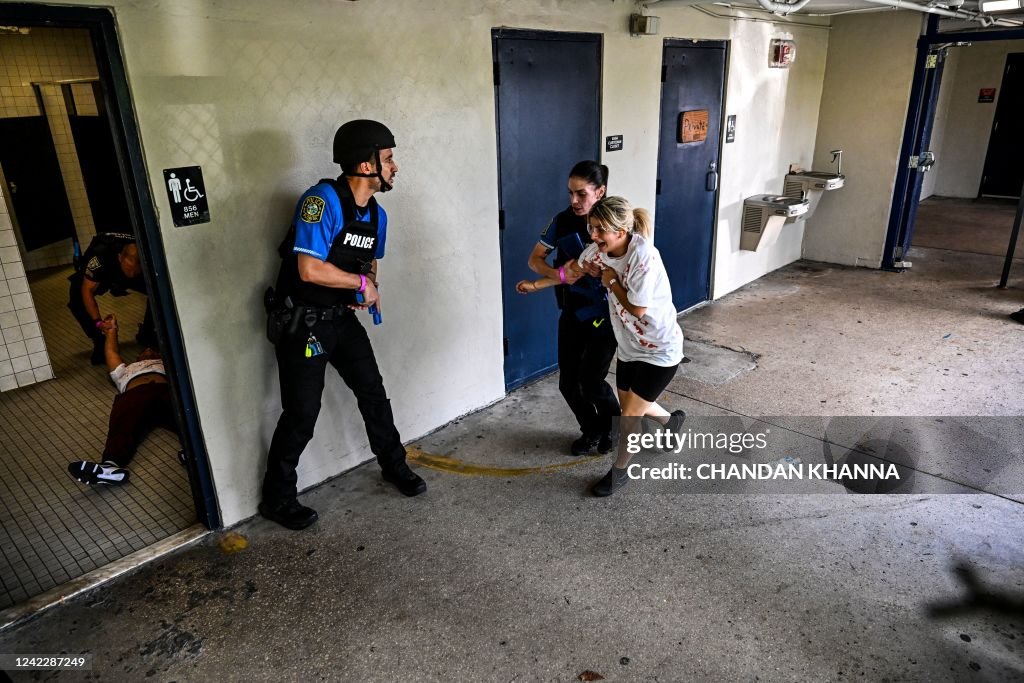 US-CRIME-POLICE-SCHOOL-SHOOTING-DRILL