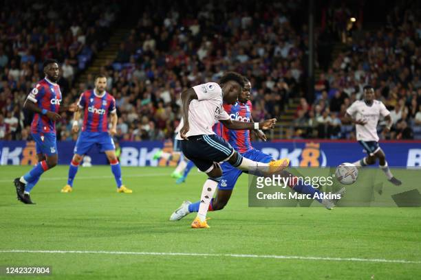 Bukayo Saka of Arsenal scores the 2nd goal during the Premier League match between Crystal Palace and Arsenal FC at Selhurst Park on August 5, 2022...