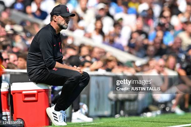 Liverpool's German manager Jurgen Klopp looks on during the English Premier League football match between Fulham and Liverpool at Craven Cottage in...