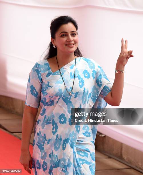 Navneet Rao 204 Navneet Rana Stock Photos, High-Res Pictures, and Images - Getty Images