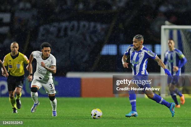 Paolo Guerrero of Avai controls the ball during a match between Avai and Corinthians as part of Brasileirao 2022 at Estadio da Ressacada on August...